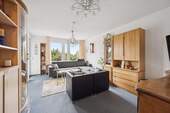 Wohnzimmer - 2 Zimmer Etagenwohnung zum Kaufen in Ludwigsburg