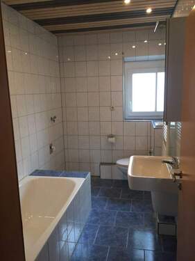 Bild 2 - 3 Zimmer Etagenwohnung zur Miete in Weisendorf