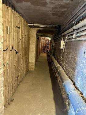 Keller Seitenflügel - 