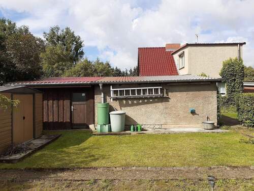 Die Nebengebäude Gartenseite.jpg - 