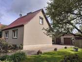 Haus und Zufahrt.jpg - 5 Zimmer Einfamilienhaus in Anklam