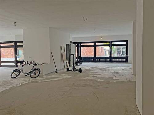 Gewerbefläche - 5 Zimmer Mehrfamilienhaus, Wohnhaus in Düsseldorf