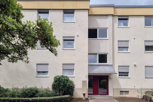 Hauseingang - 3 Zimmer Etagenwohnung zum Kaufen in Geretsried