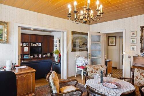 Helles Arbeits-/ Esszimmer mit Durchgang ins Wohnzimmer Obergeschoss - 