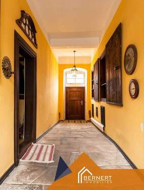 Flur Eingang Straße EG - 