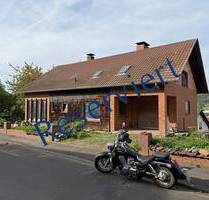 Einfamilienhaus im Rohbauzustand in wunderschöner Lage von Neumorschen.