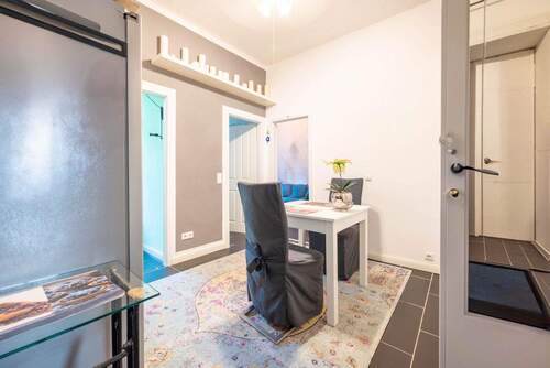 Diele - Etagenwohnung mit 80,00 m&sup2; in Berlin zum Kaufen