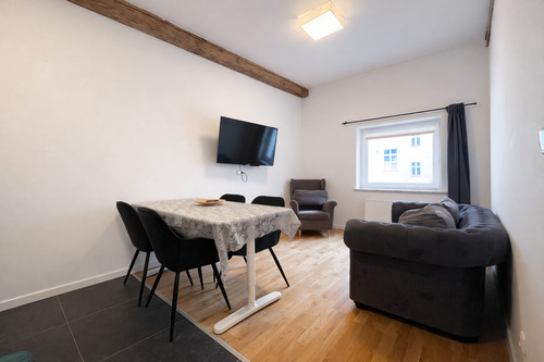 Wohn_Küche H5 - Bezugsfreie 3-Zimmer-Wohnung direkt am Schoeler-Schlösschen, Wilmersdorf