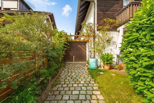 Garage - 5 Zimmer Doppelhaushälfte zum Kaufen in München