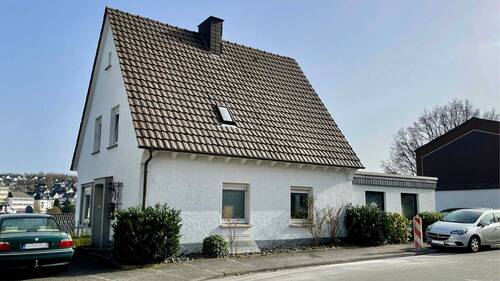 Titelbild ohne Branding - Einfamilienhaus zentrumsnah - 340.000,00&nbsp;EUR Kaufpreis, ca.&nbsp; 134,00&nbsp;m&sup2;&nbsp;Wohnfl&auml;che