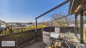 sonniger Balkon mit Blick auf die Luxemburgischen Weinberge - GRENZE L-REMICHL-SCHENGEN: NEUWERTIGES A+ BIO-SOLARHAUS IN TOP LAGE