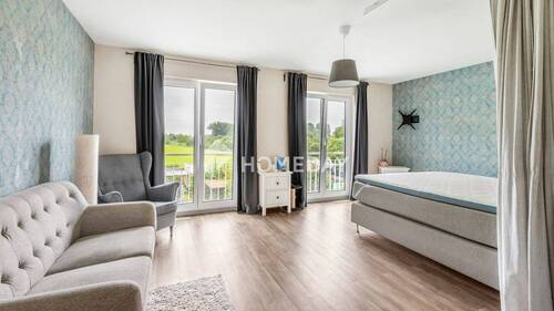 1. OG Schlafzimmer 1 - 