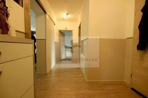 Wohnungsflur - 6 Zimmer Mehrfamilienhaus, Wohnhaus zum Kaufen in Königs Wusterhausen / Wernsdorf