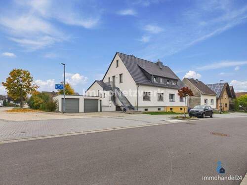 Straßennsicht - 6 Zimmer Mehrfamilienhaus, Wohnhaus in Kreuzau / Drove