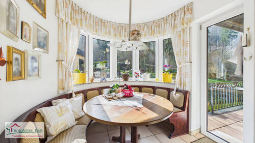 Sitzbank mit Zugang zur Terrasse - 