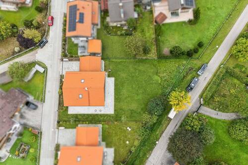 HS 25_Grundstücksansicht - Bezugsfreies Wohnensemble am Schliersee - Zwei neuwertige Einfamilienhäuser auf 2.132 m²