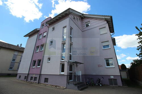 Ansicht - Modernes Wohnen in ruhiger Lage: 4,5 Zimmer Eigentumswohnung mit Sonnen- und Aussichtsbalkon in Hüfingen!