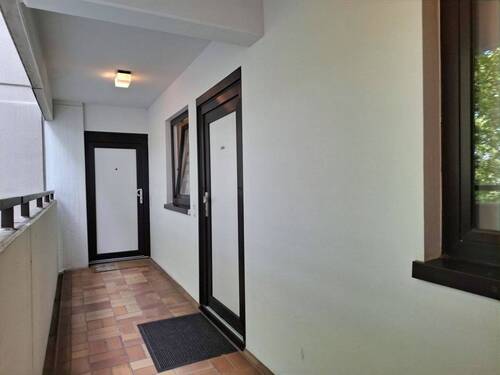 Laubengang zur Wohnung - 