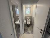 Bild 1 - Traum für Paare und Familien! Kernsanierte 3,5 Zimmer mit Garten, Garage und Balkon
