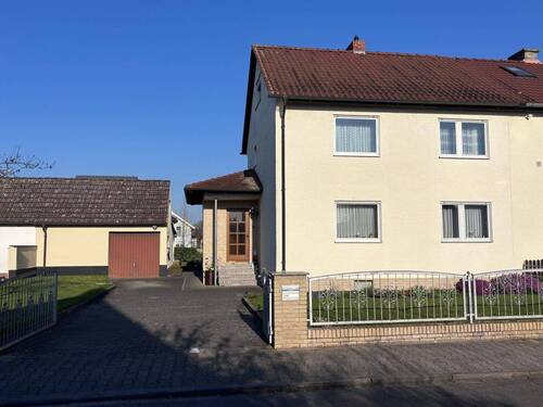 H 556 Listenbild.jpeg - :: Mehrfamilienhaus mit Garage und großem Garten in schöner Wohnlage ::