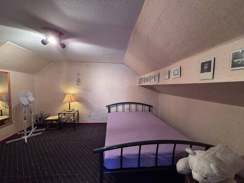 H 556 DG Schlafzimmer Ansicht 1.jpeg - 