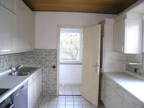 Küche mit Speisekammer - 