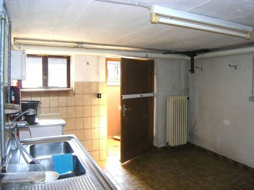 Waschraum KG mit Zugang zum Garten - 