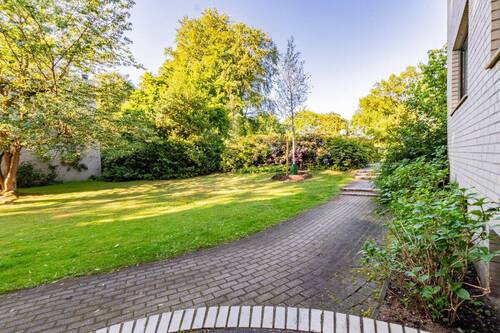 Zuwegung am Haus - 