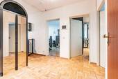 Wohnungseingang und Diele - 2 Zimmer Etagenwohnung zum Kaufen in Hamburg / Blankenese