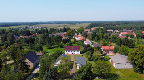 Bild 1 - Ihr Traumhof im Grünen -stilvolles Landhaus mit Scheune in Dallmin