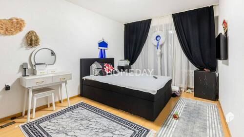 Schlafzimmer 1 - Sofort bezugsbreit! Attraktive 4-Zimmer-Wohnung mit Balkon und Stellplatz in Ahlen