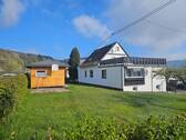 Einfamiliehaus mit separater DG Wohnung - 