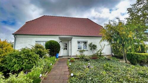 Straßenansicht - 5 Zimmer Einfamilienhaus zum Kaufen in Vorbeck