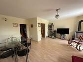 Wohnzimmer mit Specksteinofen - 5 Zimmer Reihenmittelhaus in Dachau