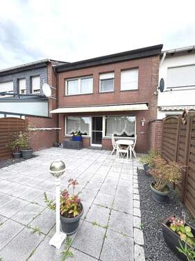 Rückansicht / Terrasse - Reihenmittelhaus mit 117,70 m&sup2; in Heinsberg zum Kaufen