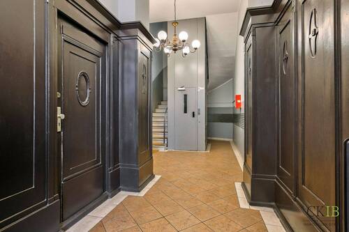 Eingangbereich im Gebäude - 