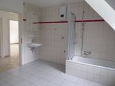 Bad mit Waschmaschinenanschluss - Etagenwohnung mit 62,00 m² in Reichshof / Heidberg zur Miete