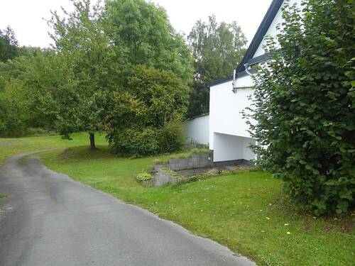 der Weg neben dem Haus - 