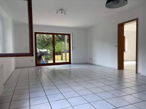 Wohnzimmer - Mietwohnung mit Terrasse in Siegen-Stadt (reserviert)