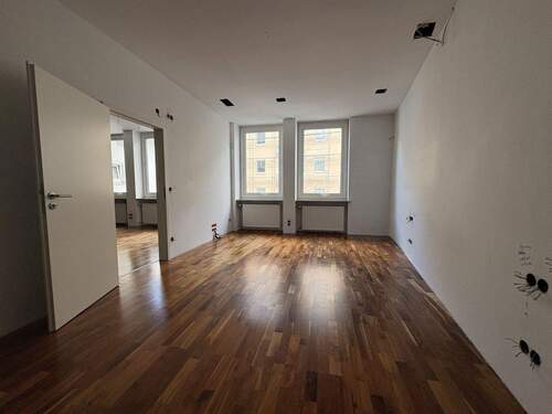 1. Obergeschoss - Aufnahme 2 - 1 Zimmer Etagenwohnung zum Kaufen in Nürnberg