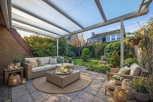 200-8721_ueberdachte_Terrasse_Sommer_ai - 3 Zimmer Doppelhaushälfte zum Kaufen in Elmshorn