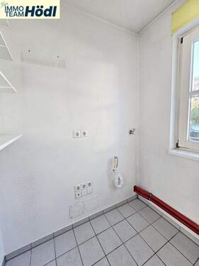 Abstellraum samt Waschmaschinenanschluss - 