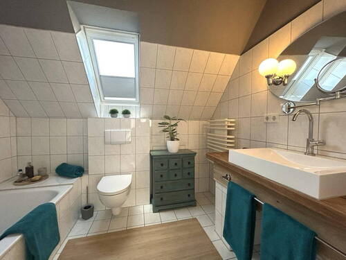 Ensuite-Wannenbad - 