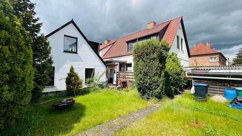 Ansicht - 8 Zimmer Doppelhaushälfte zum Kaufen in Güstrow