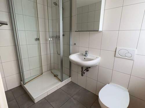 Bad - 1 Zimmer Etagenwohnung zur Miete in Siegen