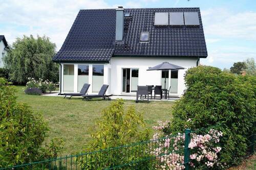 Haus mit Garten - Großes Ostsee-Ferienhaus im idyllischen Barendorf (ohne Makler)