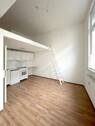 EG re Kochnische - 1 Zimmer Mehrfamilienhaus, Wohnhaus in Bremen