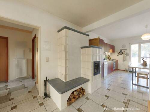 Der zentrale Kachelofen - Zukunftssicher leben im modernen, fast autarken Einfamilienhaus