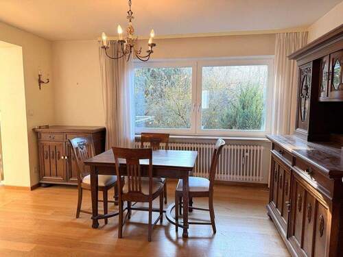 Essen - 1 Zimmer Mehrfamilienhaus, Wohnhaus in Treuchtlingen