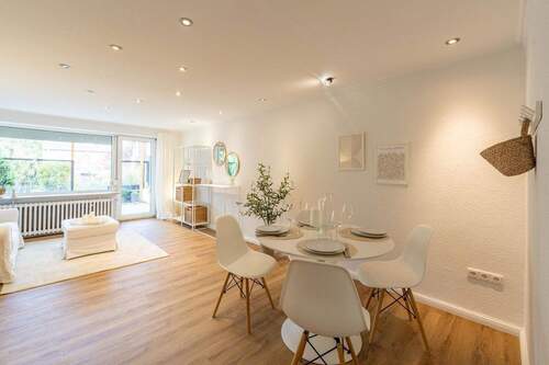 Wohnzimmerbild - Traumhaftes Familienreihenhaus mit Dachterrasse in Elmschenhagen Süd